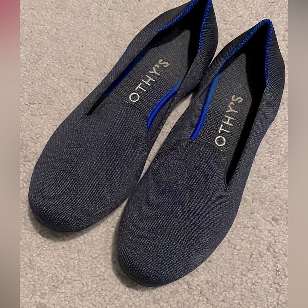 Navy blue Rothy’s loafer size 7